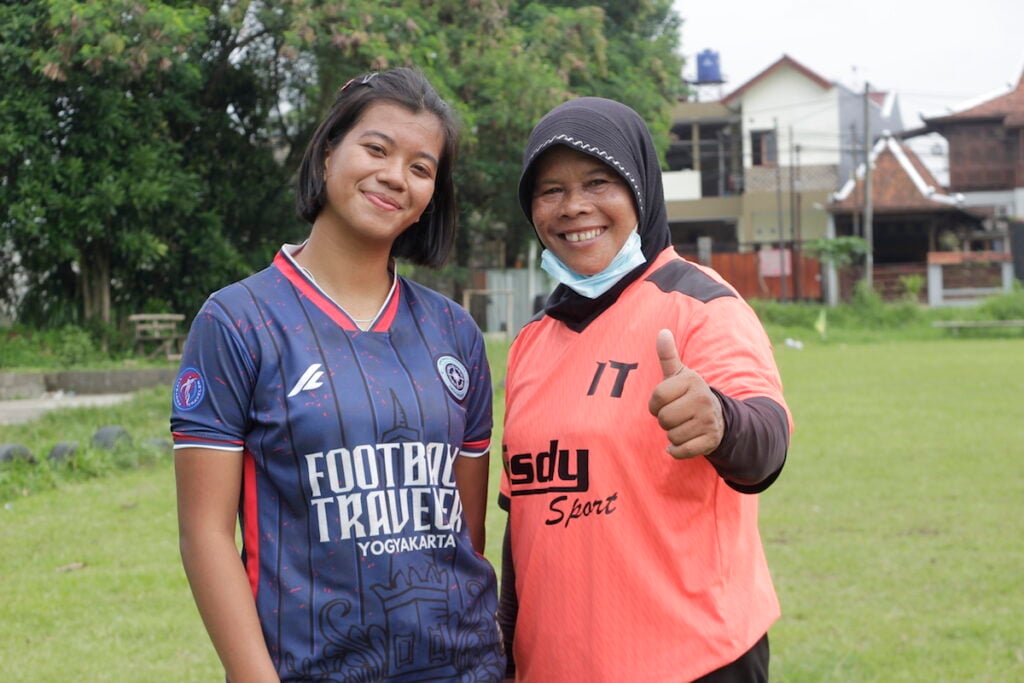 15 Tahun Pelatih Sepak Bola Putri Mataram Rela Tak Digaji