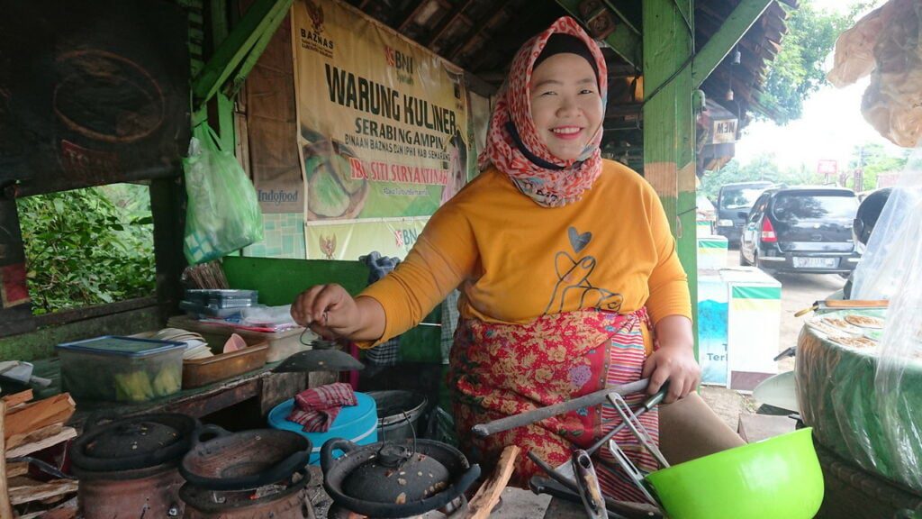Penjual serakbi ngampin mojok.co