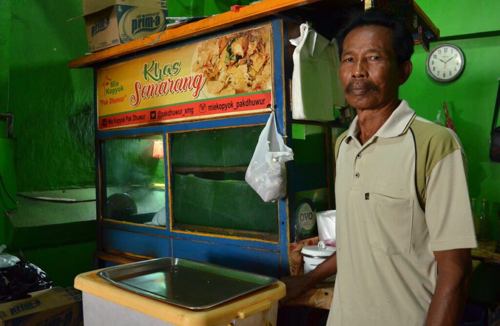 Mie Kopyok Pak Dhuwur mojok.co