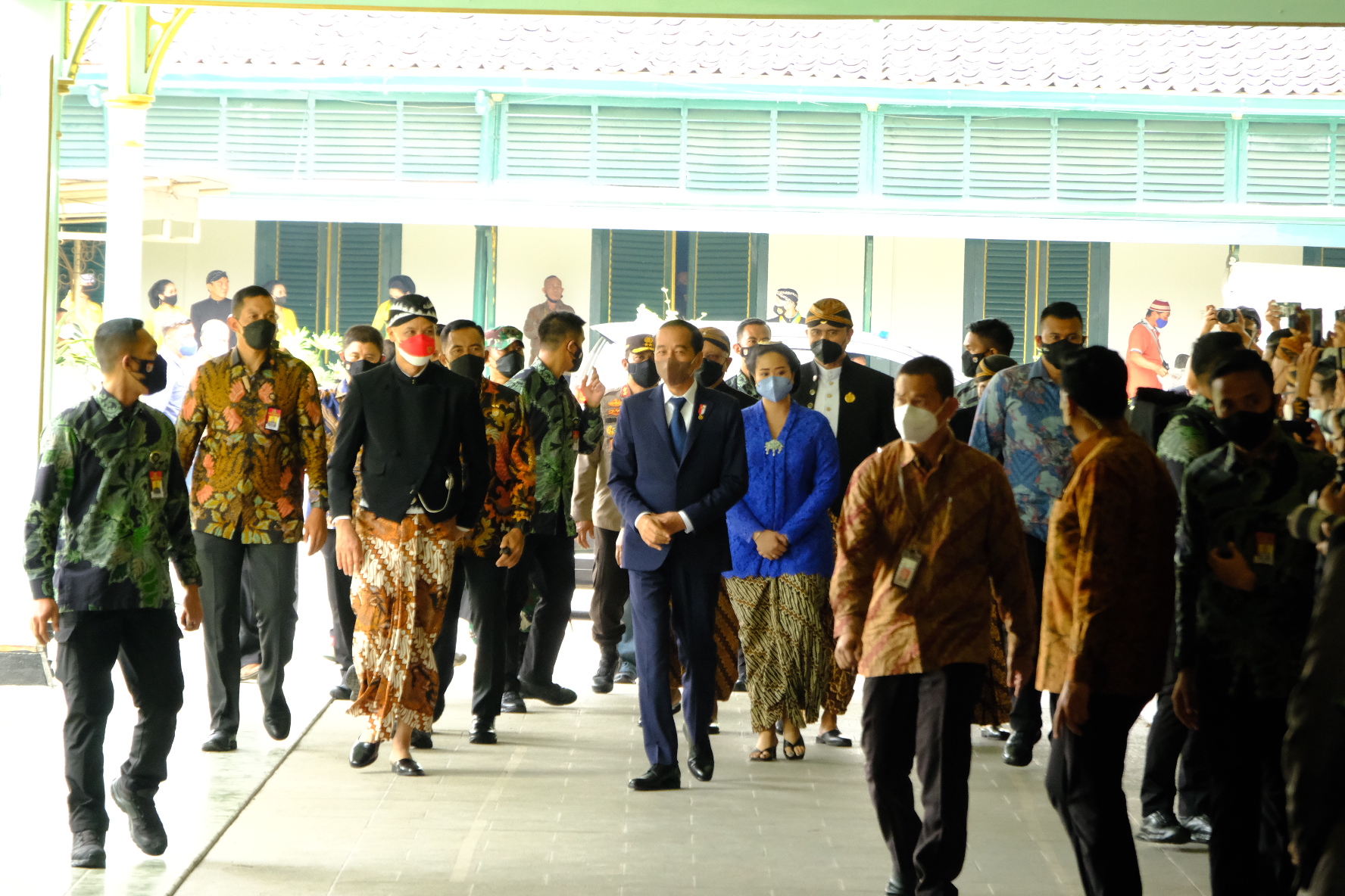 Presiden Jokowi dan Ganjar Pranowo mojok.co