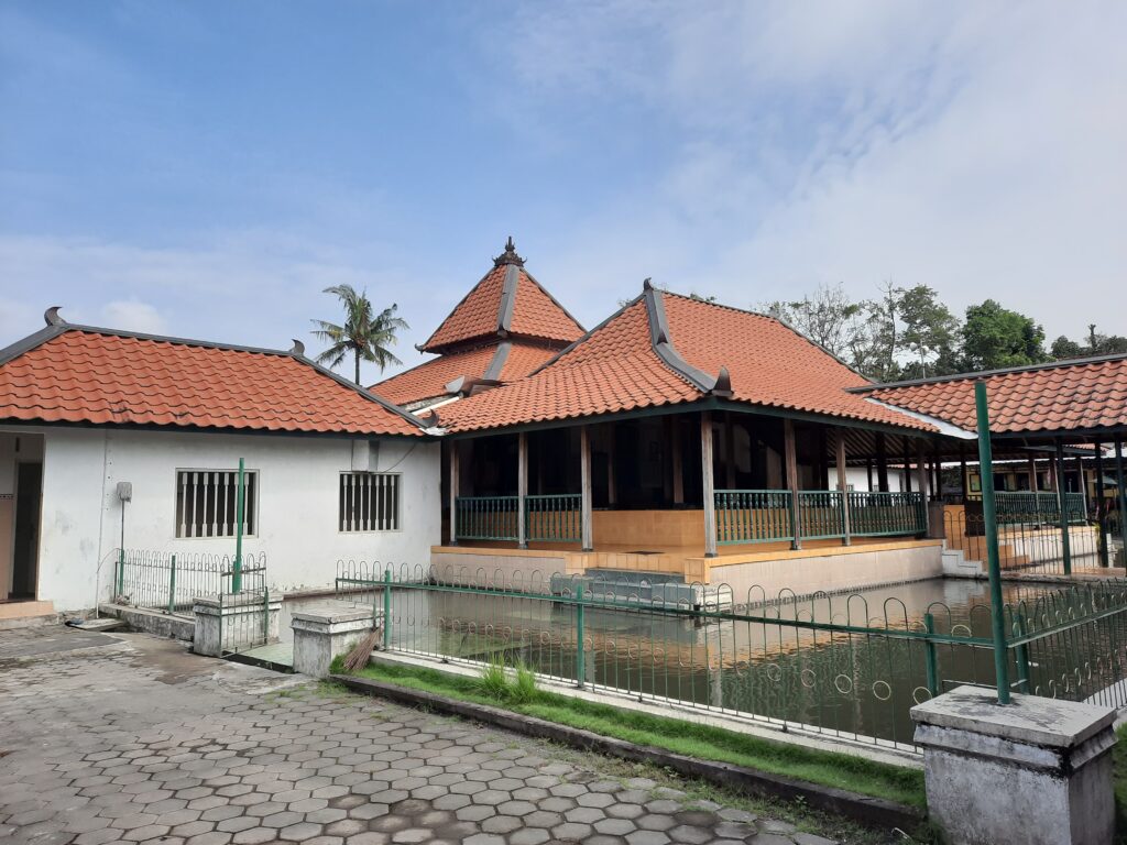 masjid pathok negara plosokuning mojok.co