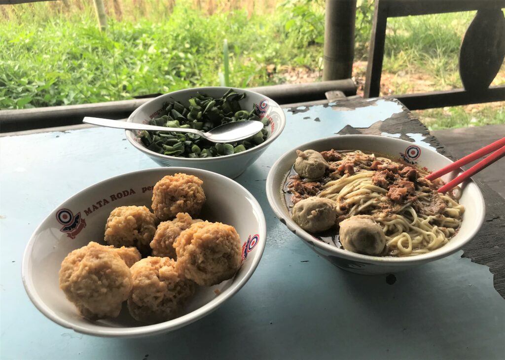 mie ayam om karman mojok.co