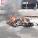Sepeda motor dibakar dalam bentrok di Babarsari, Senin (04/07/2022)