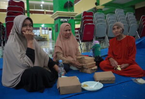 Ibu-ibu dari Sumatera Barat, datang ke Muktamar Muhammadiyah ibaratnya sedang melakukan perjalanan spiritual.