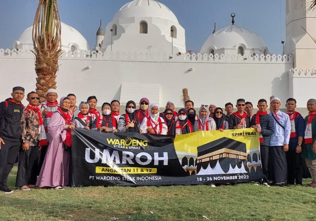 umrah karyawan waroeng steak mojok.co