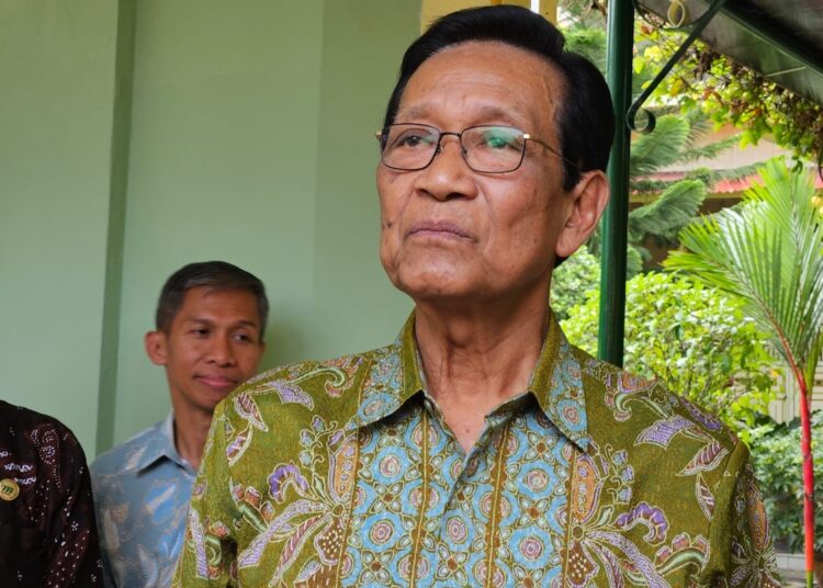 Jokowi Cabut Status Pandemi, Sultan Sebut Biaya Perawatan Covid-19 Bayar Sendiri. MOJOK.CO