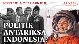 Sukarno: di Antariksa, Kita Adalah Badut