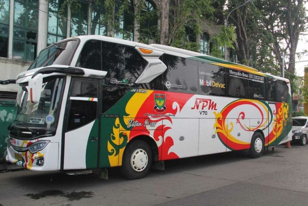 PO NPM Bus Andalan Orang Minang yang Bertahan hingga Tiga Generasi. MOJOK.CO