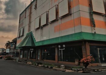 Pasaraya Sri Ratu Pekalongan: Dulu Kebanggaan Warga Kota, Kini Mangkrak dan Suwung. MOJOK.CO