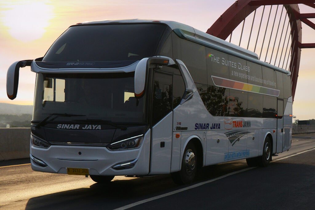 Alasan Bus Sinar Jaya Kuasai Jalur Ngapak dari Era 1990-an hingga Sekarang. MOJOK.CO