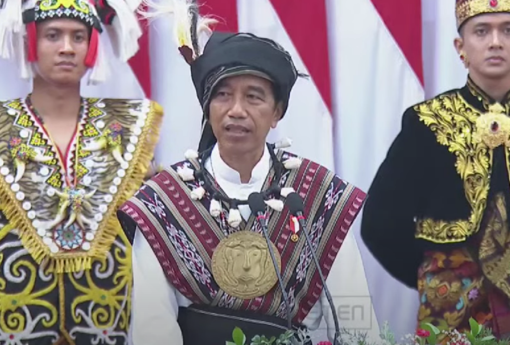 Jokowi menyinggung istilah "Pak Lurah" dalam pidato