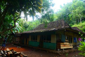 Mengungkap Alasan Keluarga Terakhir di Kampung Mati Kulon Progo Pindah Rumah