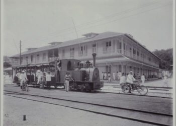 Trem di Semarang di masa kolonial. (Istimewa)