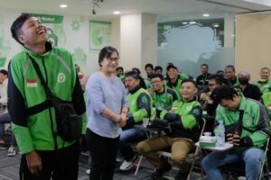 Mitra Gojek Jogja, antusias mengikuti role playing saat pelatihan MOJOK.CO