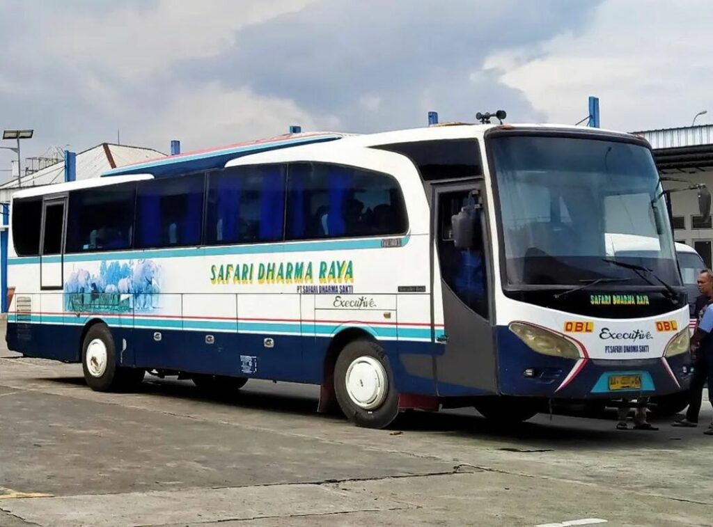 Safari Dharma Raya, Bus "Gajah" dari Temanggung yang Melegenda Sejak 1951 MOJOK.CO