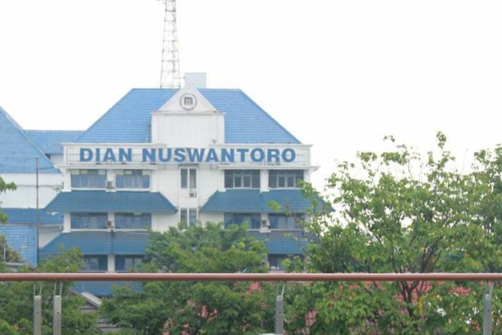 Universitas Dian Nuswantoro, Informasi Jurusan dan Pendaftaran