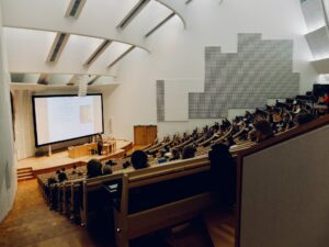 Nama Universitas Terjelek di Indonesia, Kok Bisa Nggak Dipikirin ya Pas Bikin Nama