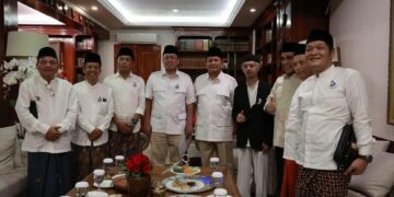 Prabowo Subianto menerima Relawan Jagat Prabowo yang merupakan himpunan para alumni aktivis PMII dan anak-anak muda Nahdlatul Ulama dan tokoh NU Muda MOJOK.CO
