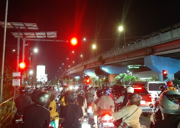 Kemacetan Surabaya Tak Bisa Dibenci MOJOk.CO