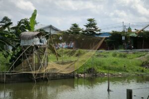 Anco, atau alat untuk menangkap ikan di sungai yang jadi nama warung RM Ancoan MOJOK.CO