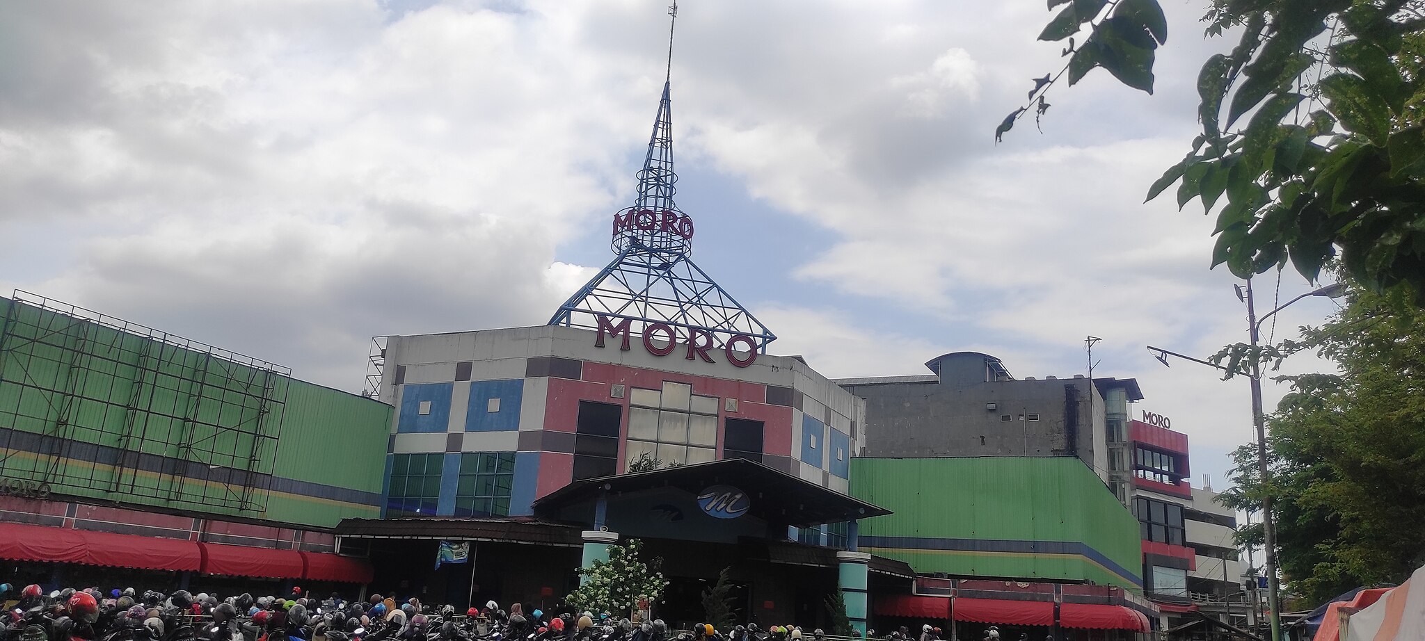 Moro Mall Purwokerto, Mal Pailit Penuh Kenangan Orang Miskin