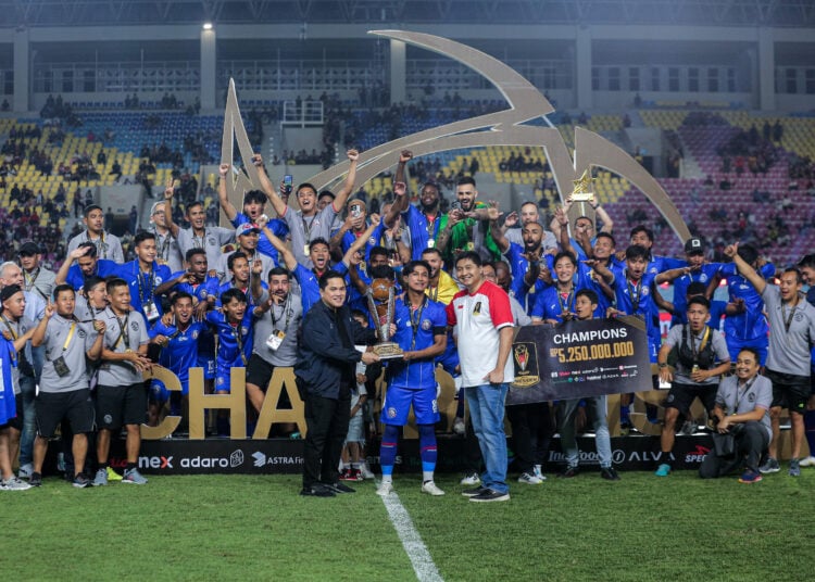 Usai Arema FC Juara Piala Presiden 2024, Ada Tangis Keluarga Korban Tragedi Kanjuruhan Malang MOJOK.CO