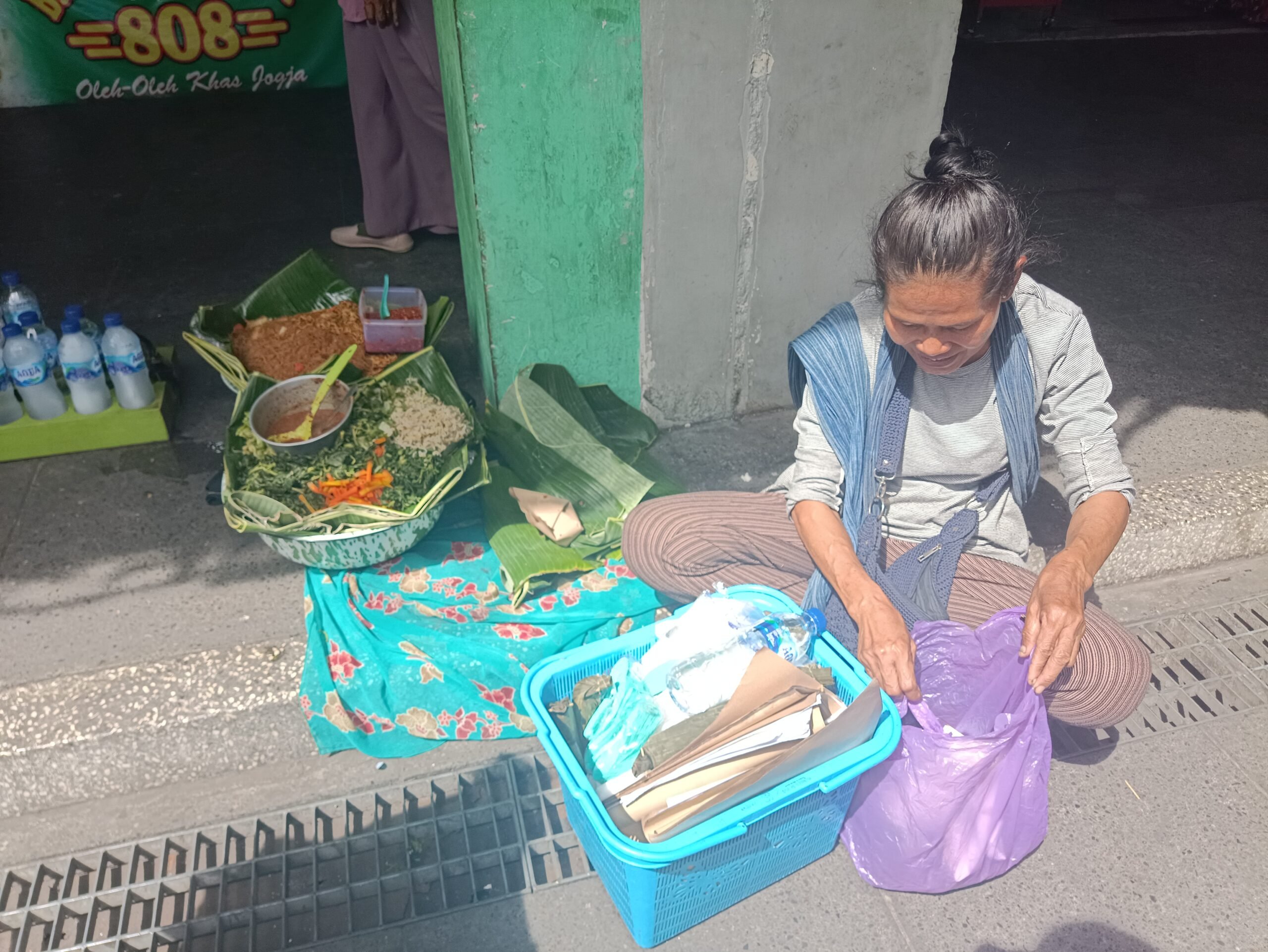 penjual pecel di jalan malioboro jogja.MOJOK.CO