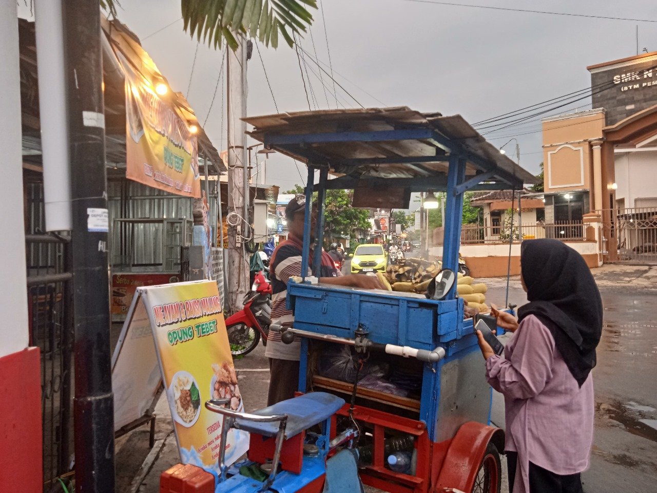 Rebusan yang Hangat untuk Jogja yang Dingin.MOJOK.CO