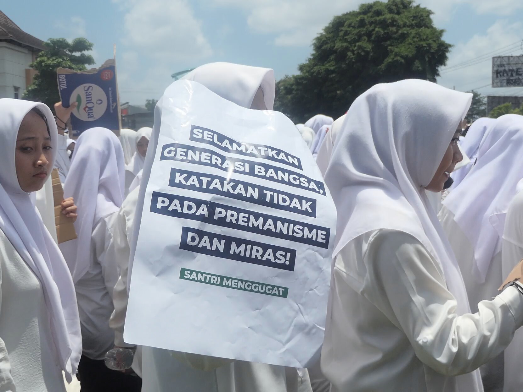 11 Ribu Warga NU Geruduk Mapolda DIY, Tuntut Polisi Usut Tuntas Kasus Penusukan Santri Krapyak Jogja.MOJOK.CO