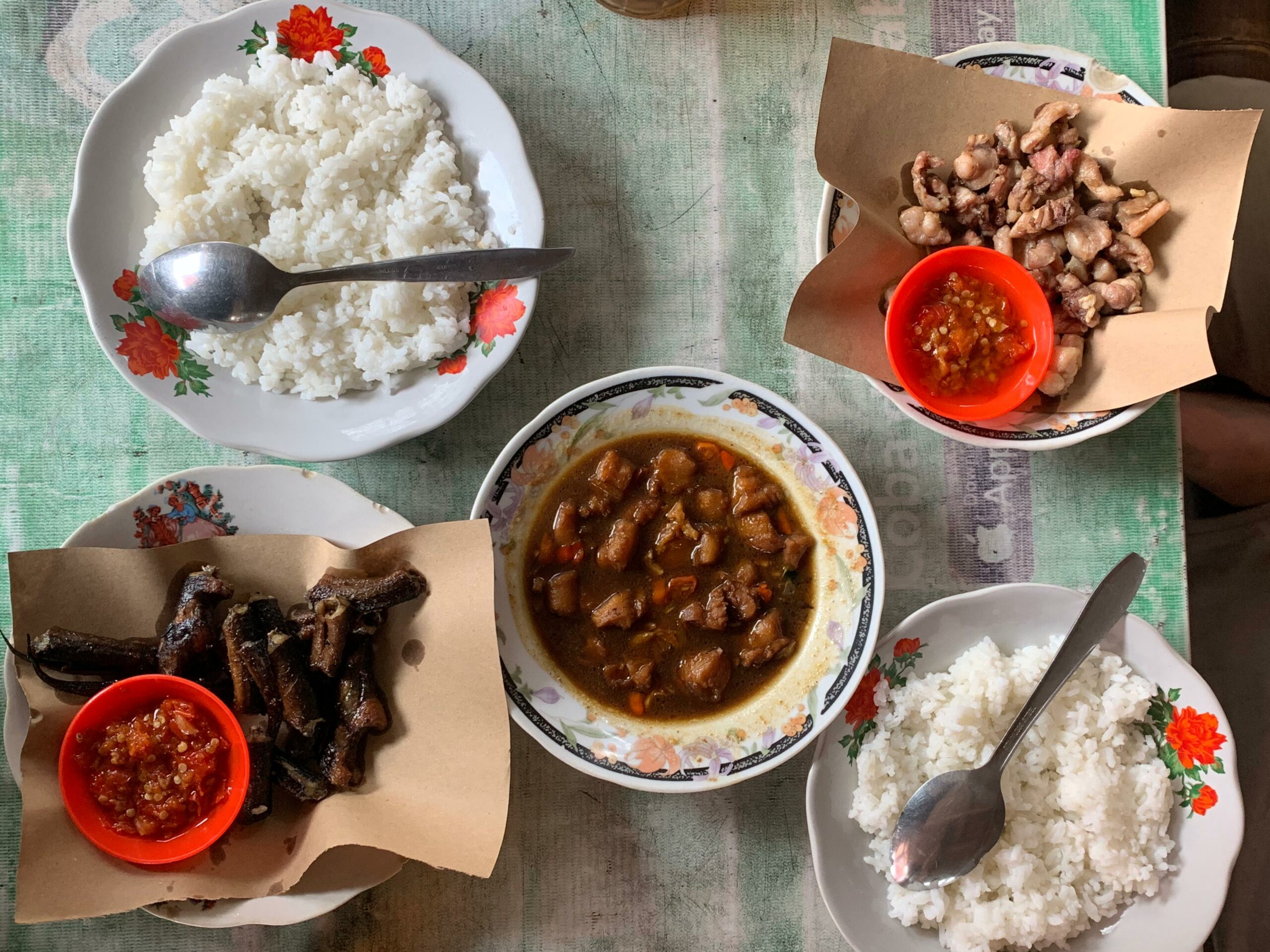 Pengalaman Pertama Saya Mencoba Kuliner Ekstrem di Jogja, Rasa Tongseng Ular Tak Semenyeramkan Wujudnya.MOJOK.CO