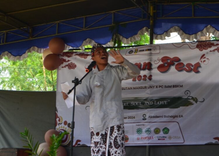 Lewat Suman Fest 2024, IMM UNY Wadahi Kreativitas Anak Panti Asuhan Jogja MOJOK.CO