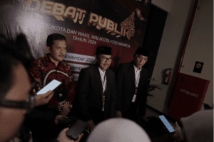 Calon Wali Kota Yogyakarta, Hasto Wardoyo, Bakal Sediakan Satu Bidan untuk Satu Kampung MOJOK.CO