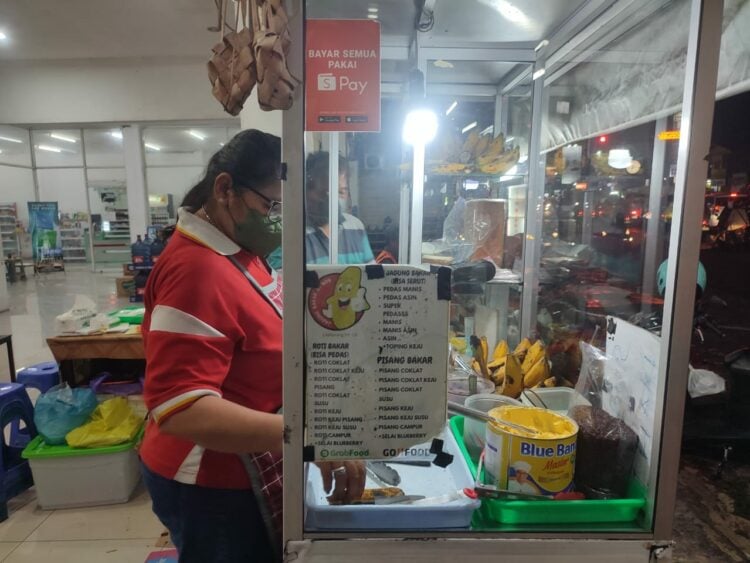 Roti Bakar & Jagung Bakar Si Bob di Jalan Kaliurang, Sleman, Selalu Ingat Pelanggan MOKOK.CO