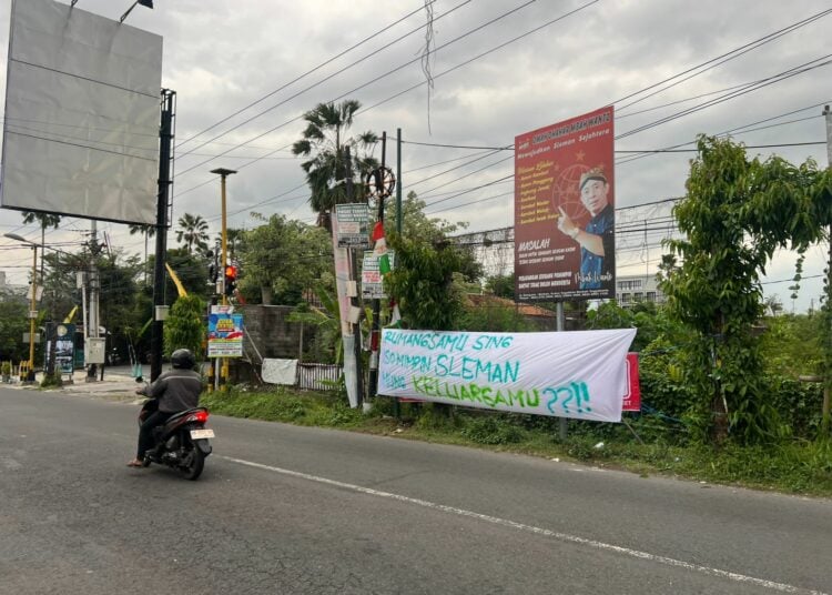 Warga Sleman Tolak Dinasti Politik Kustini MOJOK.CO