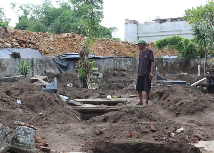 Mencari Batu Nisan Ibu di Makam Si Jambu dan di Tengah Proyek Tol Jogja-Bawen. MOJOK.CO