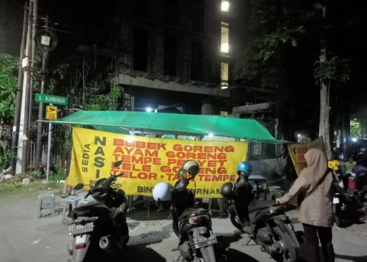 Warung Bebek Purnama Terenak di Surabaya MOJOK.CO