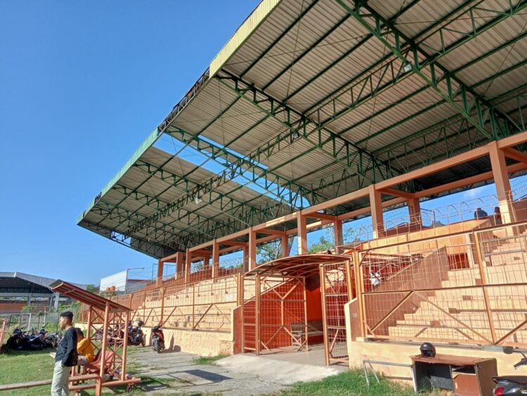 Menanti Renovasi Stadion Krida Rembang MOJOK.CO