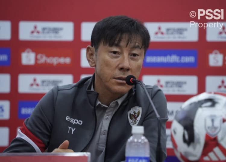 Shin Tae Yong tanpa pemain naturalisasi di Timnas Indonesia dalam Piala AFF 2024 kayak pelatih amatir MOJOK.CO