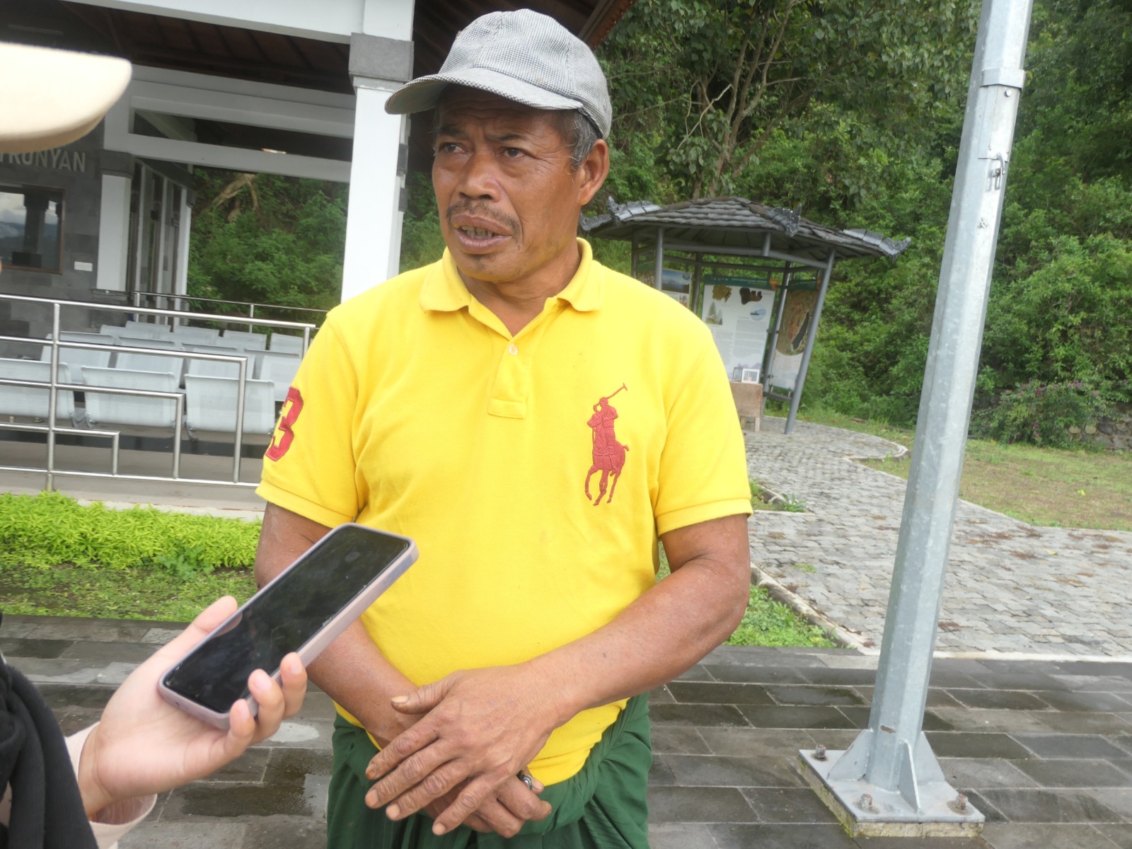 Bli Toni, Bali.MOJOK