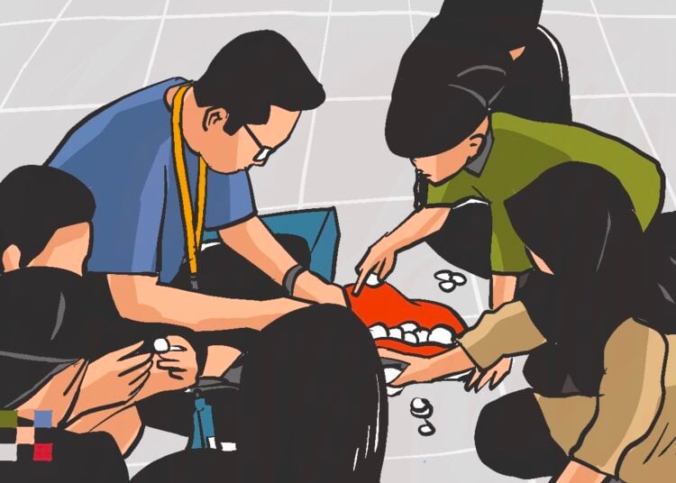 Workshop limbah kerang mahasiswa KKN UGM di Desa Butuh, Konawe Selatan, Sulawesi Tenggara MOJOK.CO