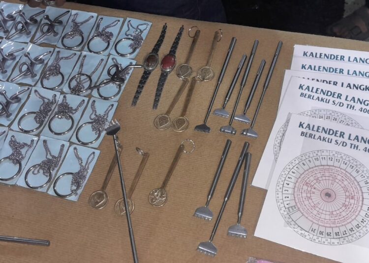 Mainan sulap di Pasar Ngarsopuro, Solo. MOJOK.CO