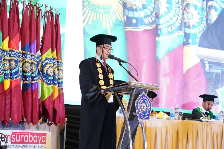Rektor UM Surabaya Mundakir. MOJOK.CO