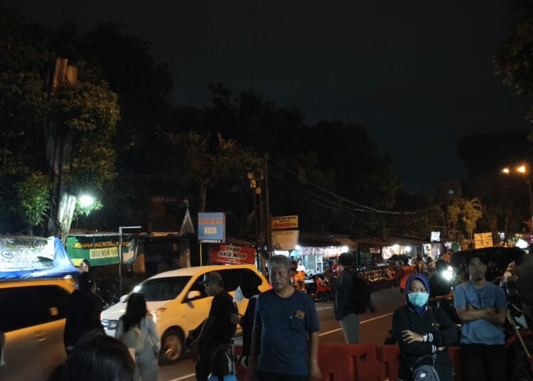 Menanti penumpang di Stasiun Lempuyangan Jogja MOJOK.CO