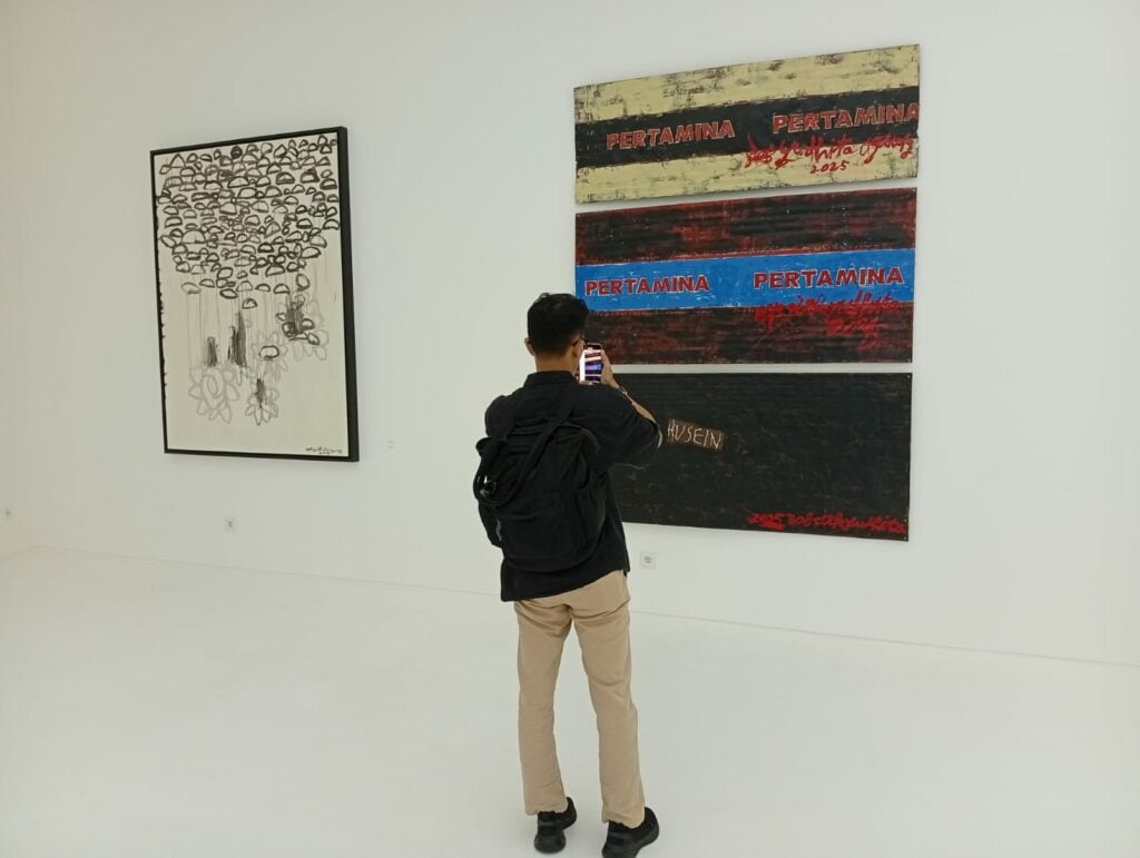 Yogyakarta punya galeri seni baru bernama EDSU. Pameran pertama pakai tangan Bob Sick MOJOK.CO