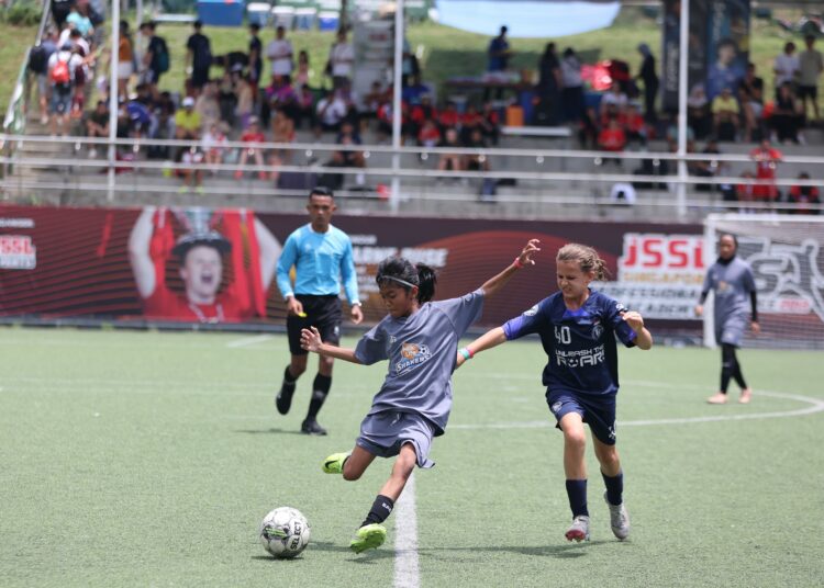 Pemain MilkLife Shakers di JSSL Singapore. MOJOK.CO