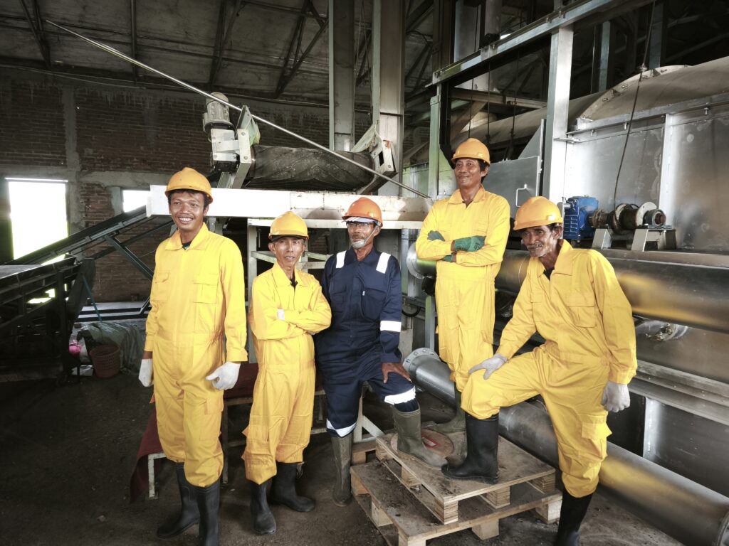 BLDF beri bantuan alat pembakaran sampah (insinerator) ramah lingkungan untuk dua desa di Kudus MOJOK.CO