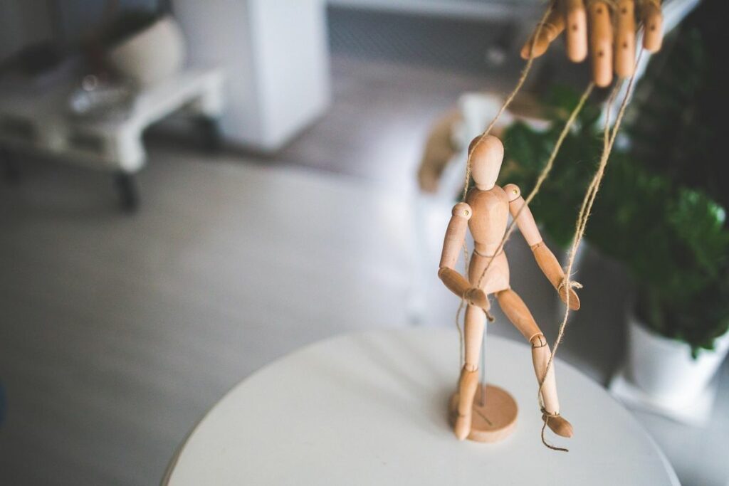 Jangan Pernah Mau Diajak Menemani dari Nol, Itu Hanya Tipu Muslihat Mokondo yang Berusaha Menyeretmu ke Lubang Neraka