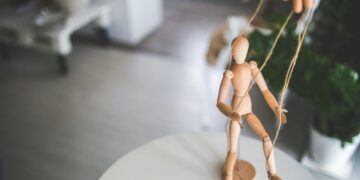 Jangan Pernah Mau Diajak Menemani dari Nol, Itu Hanya Tipu Muslihat Mokondo yang Berusaha Menyeretmu ke Lubang Neraka