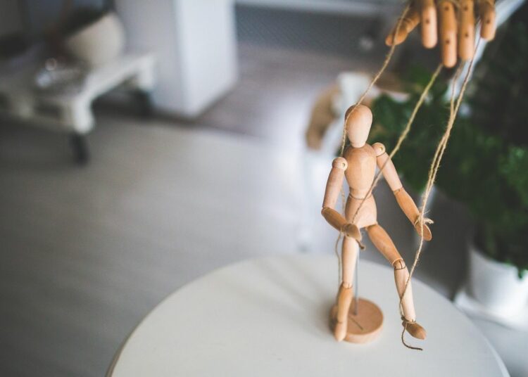 Jangan Pernah Mau Diajak Menemani dari Nol, Itu Hanya Tipu Muslihat Mokondo yang Berusaha Menyeretmu ke Lubang Neraka