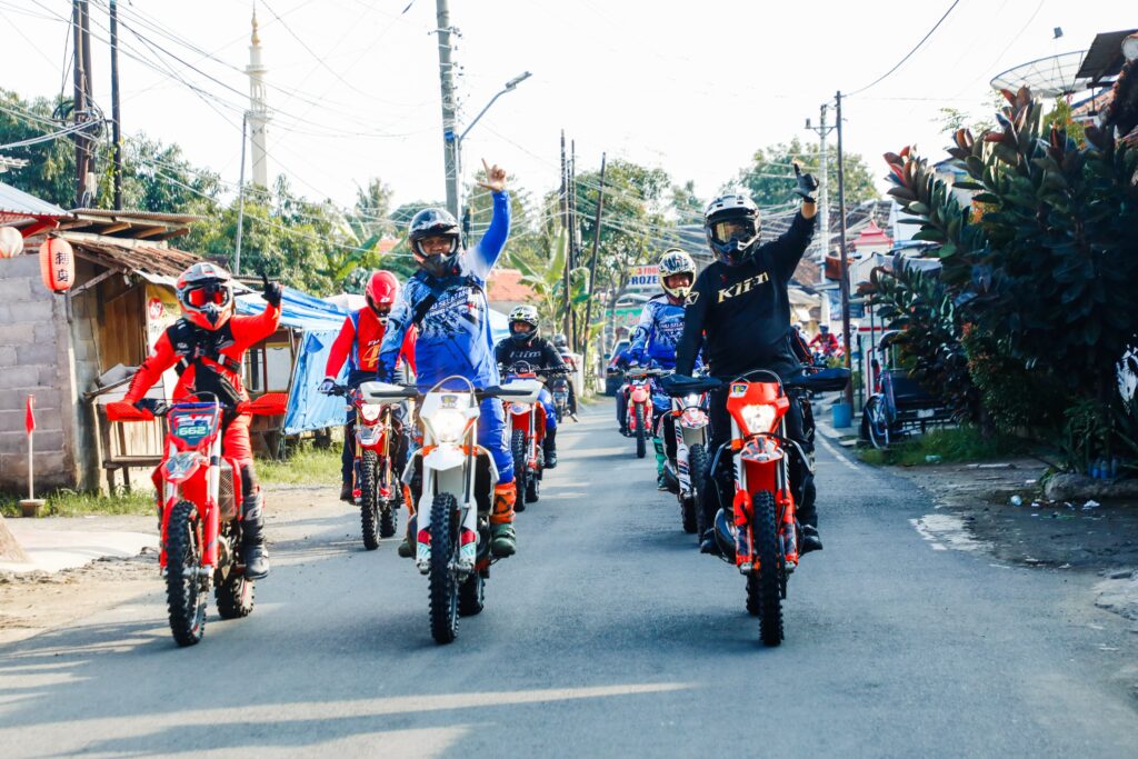 KSAL Cup Hiu Selatan International Hard Enduro ke-7 yang digelar di Kabupaten Kendal diramaikan peserta 14 negara MOJOK.CO